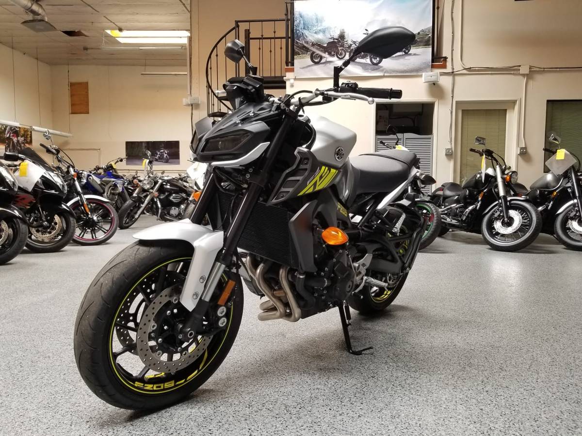 Yamaha Fz Fz Abs Miles Ak Motors