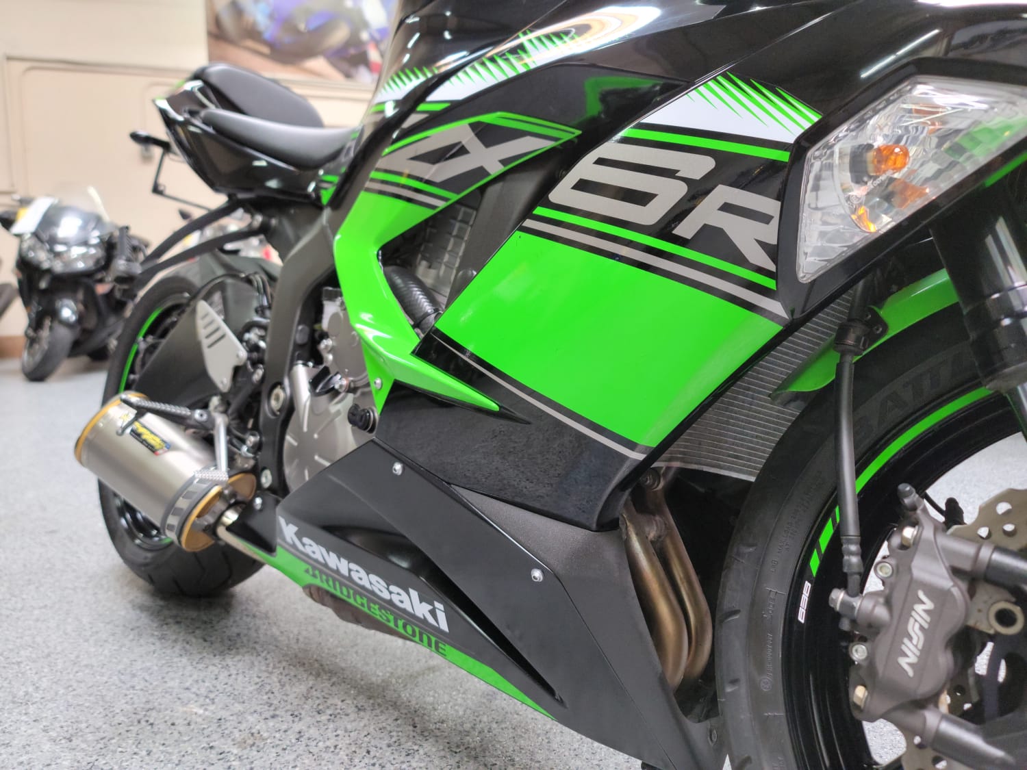 Kawasaki Ninja Zx R Krt Edition Abs Miles Ak Motors