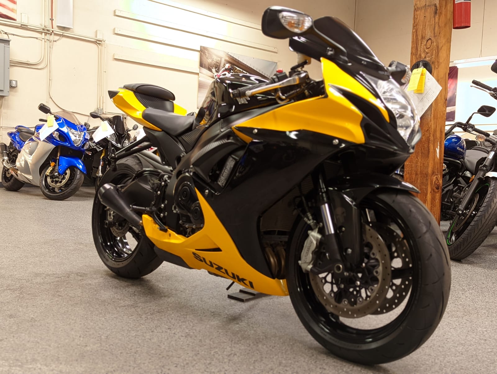 2017 Suzuki GSXR 600 15000 Miles AK Motors