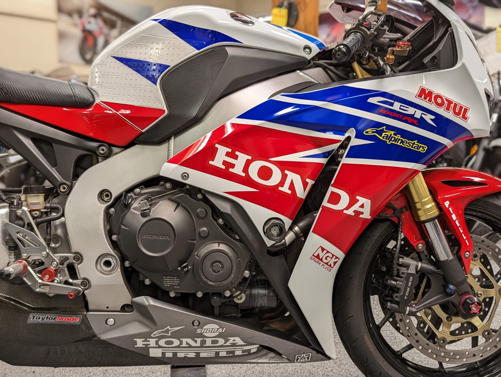 Honda Cbr Rr Tri Color Miles Ak Motors