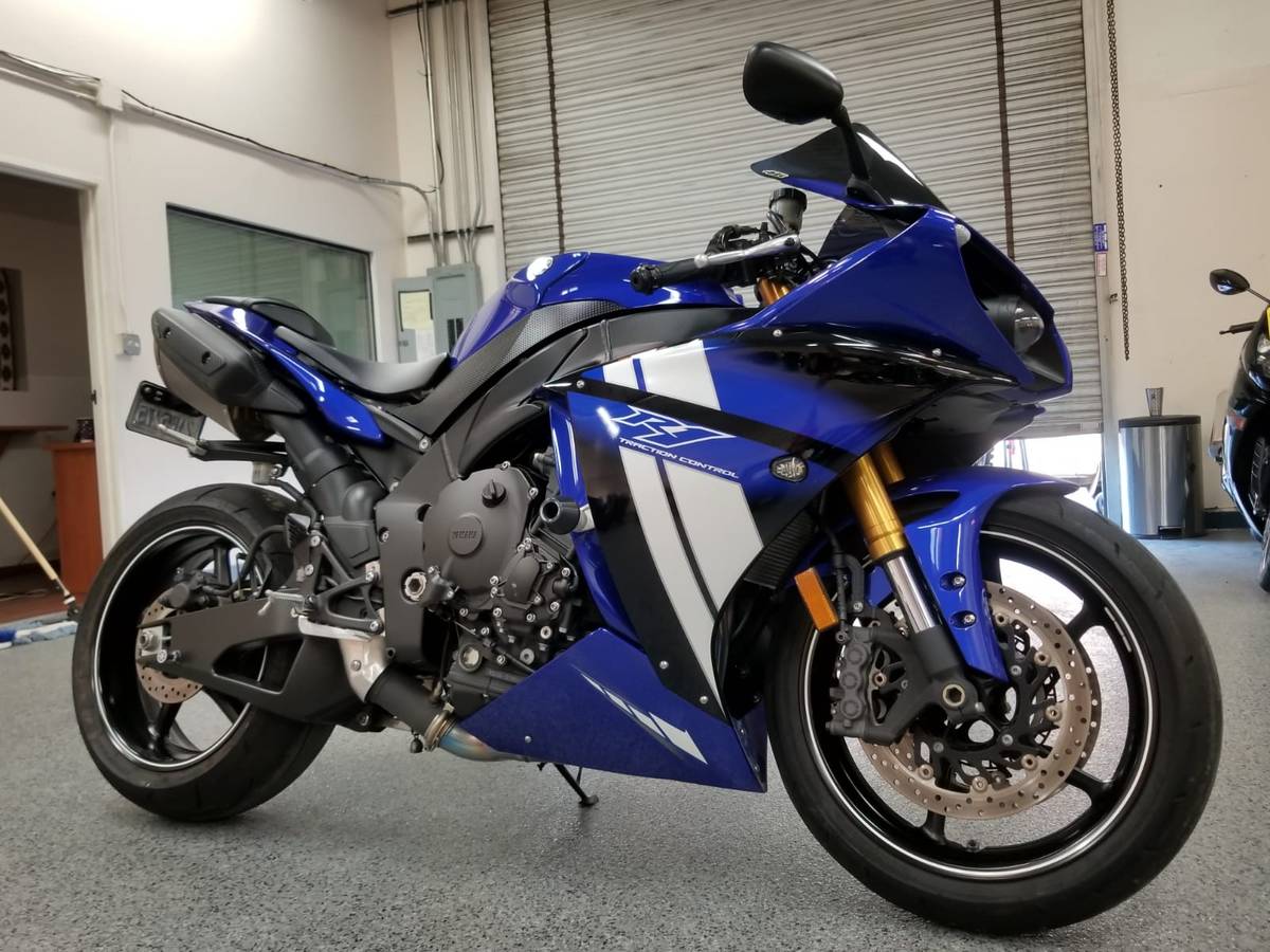 2012 Yamaha R1 Crossplane - AK MotorsAK Motors