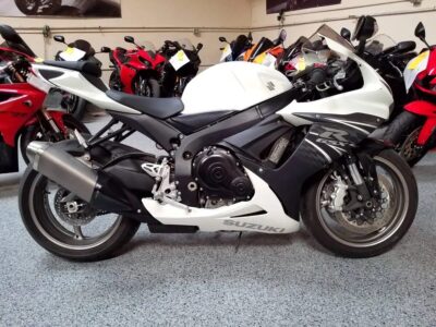 00D0D aY339VWsFmJ 1200x900