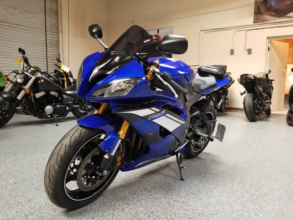 2012 Yamaha R6 - AK Motors