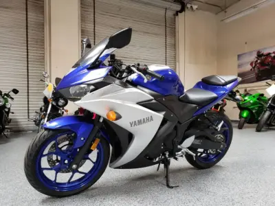 2015 Yamaha R3
