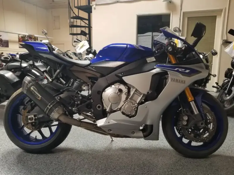 2015 Yamaha R1