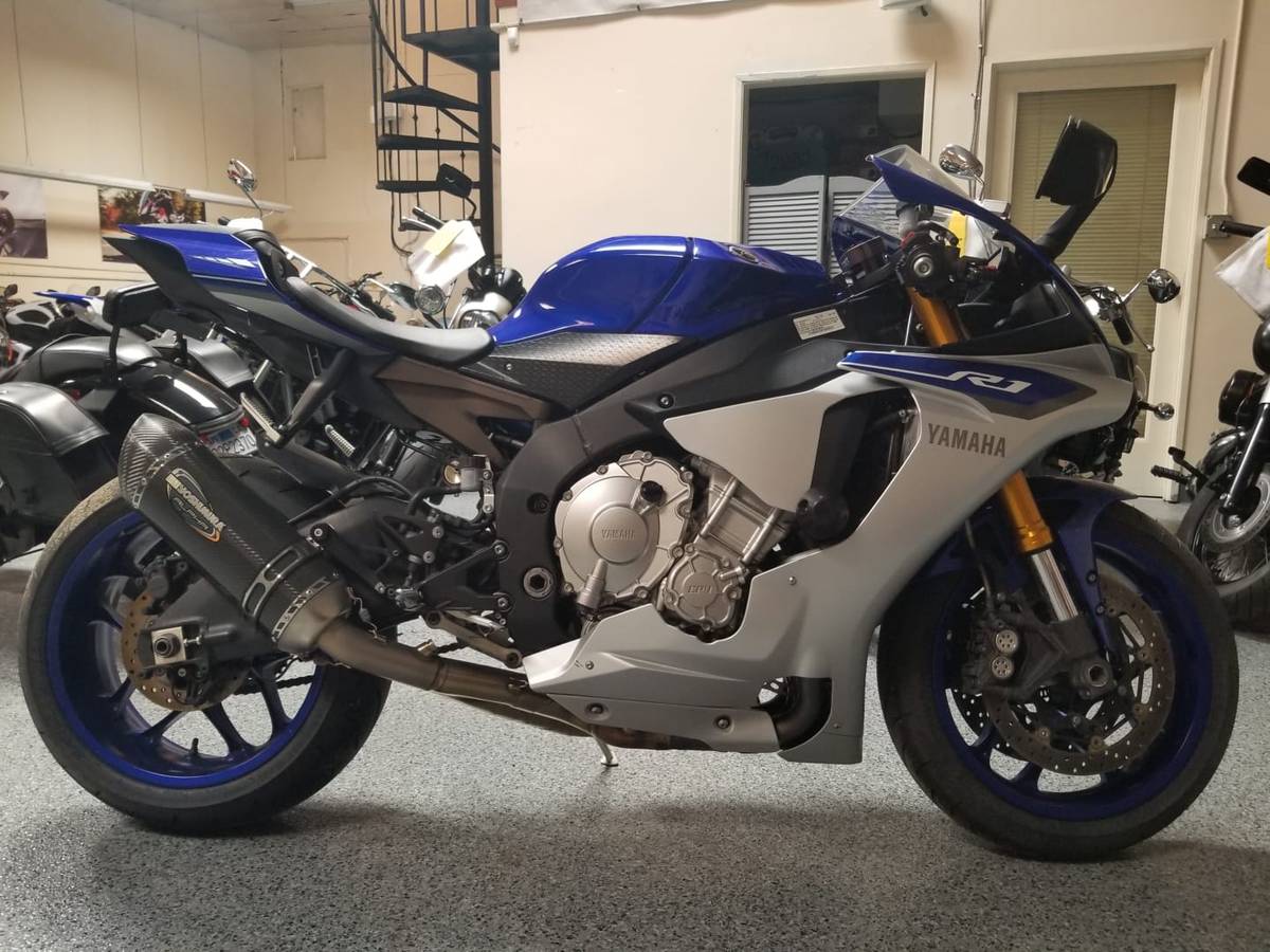 2015 Yamaha R1 - 5000 Miles | AK Motors