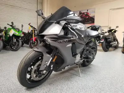 2016 Yamaha R1