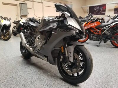 2016 Yamaha R1