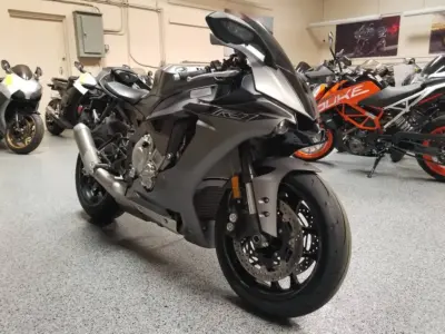 2016 Yamaha R1