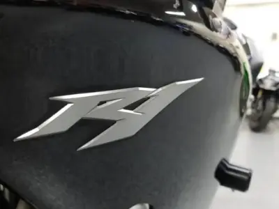 2010 Yamaha R1 Crossplane Raven