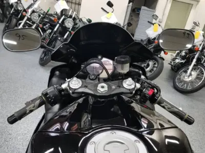 2010 Yamaha R1 Crossplane Raven