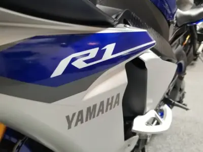 2015 Yamaha R1