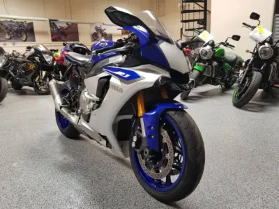 2015 Yamaha R1