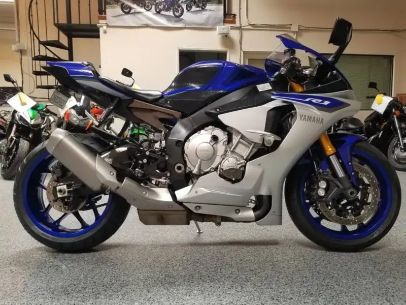 2015 Yamaha R1