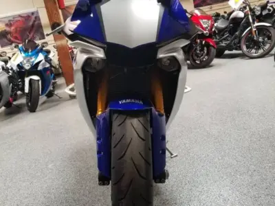 2015 Yamaha R1
