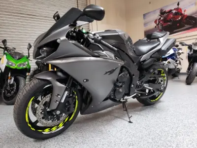 2013 Yamaha R1 Crossplane