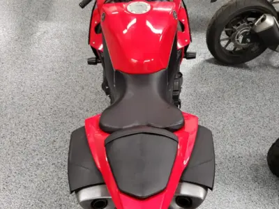 2013 Yamaha R1 Crossplane