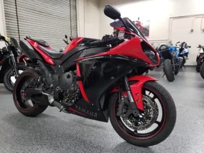 2013 Yamaha R1 Crossplane