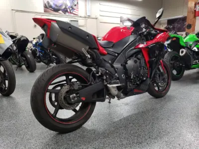 2013 Yamaha R1 Crossplane