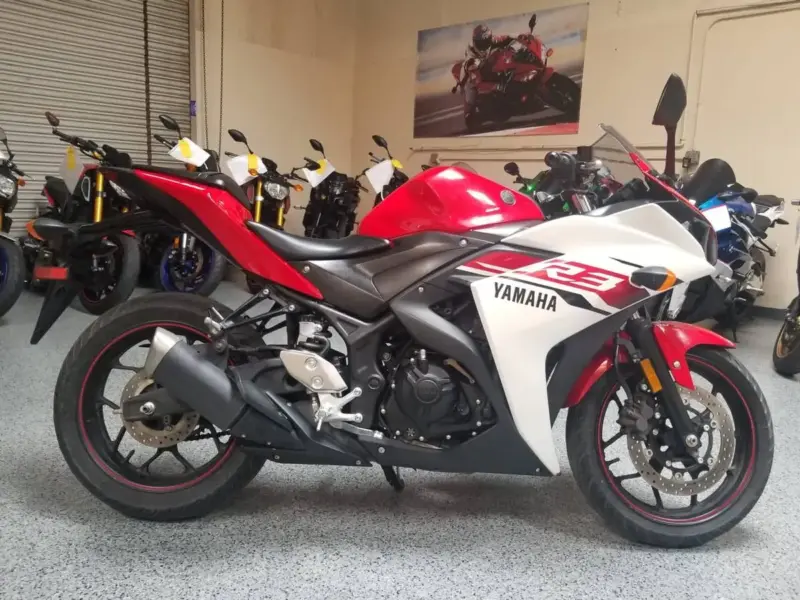 2015 Yamaha R3