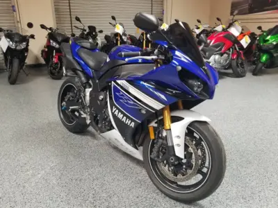 2013 Yamaha R1 Crossplane