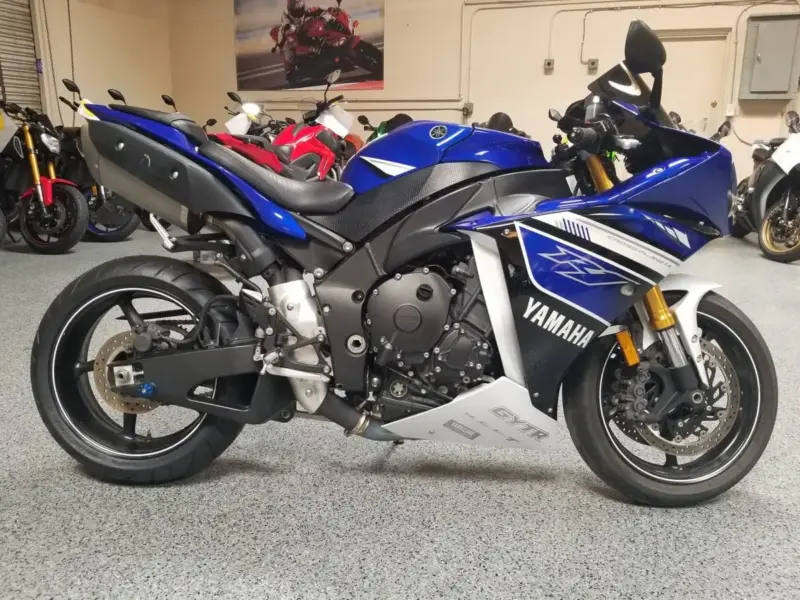 2013 Yamaha R1 Crossplane
