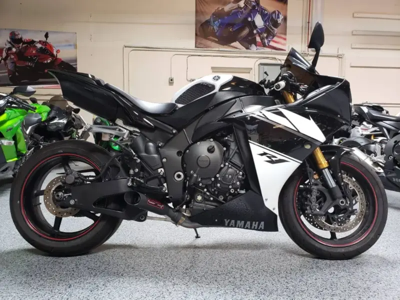 2009 Yamaha R1 Crossplane