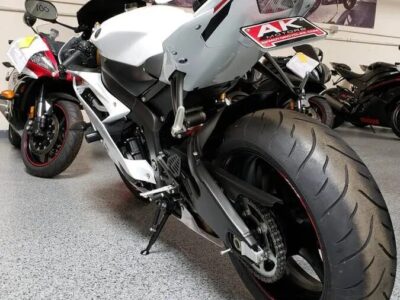 2015 Yamaha R6 Pearl White