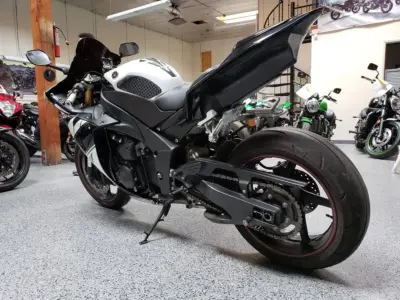 2009 Yamaha R1 Crossplane