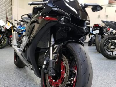 2015 Yamaha R1 Raven