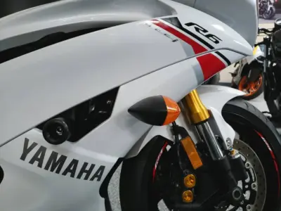 2015 Yamaha R6 Pearl White