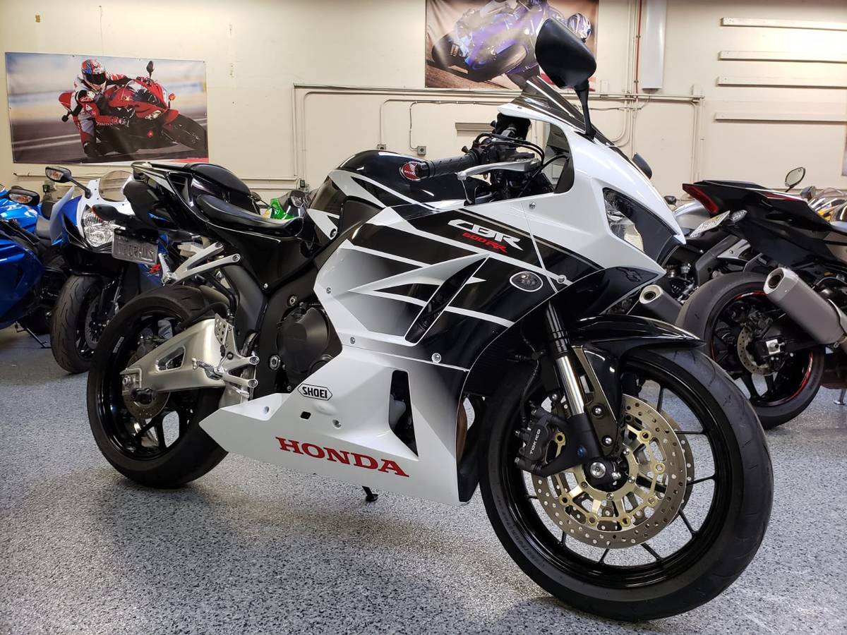 Buy 2016 Honda CBR600RR 3000 Miles AK Motors