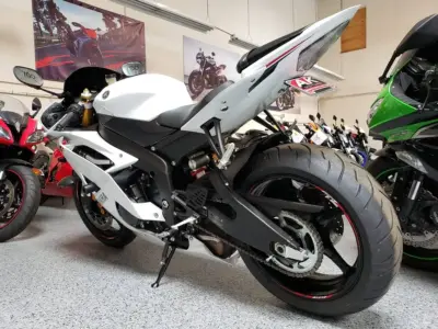 2015 Yamaha R6 Pearl White