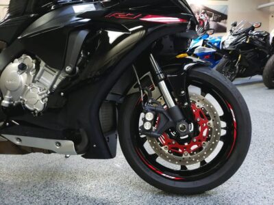 2015 Yamaha R1 Raven