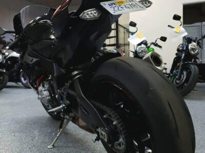2015 Yamaha R1 Raven