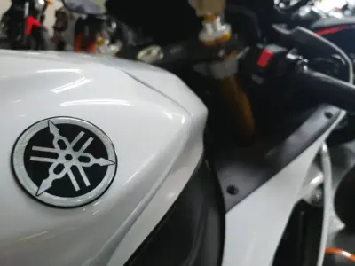 2015 Yamaha R6 Pearl White