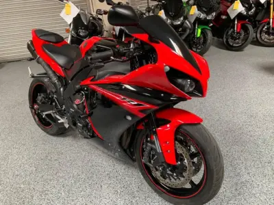 2013 Yamaha R1 Crossplane