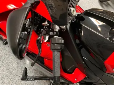 2013 Yamaha R1 Crossplane