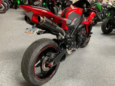 2013 Yamaha R1 Crossplane