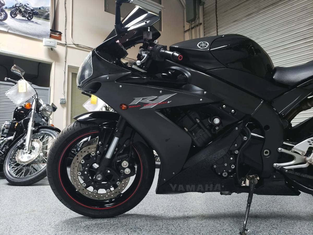 2006 Yamaha R1 RAVEN - AK MotorsAK Motors