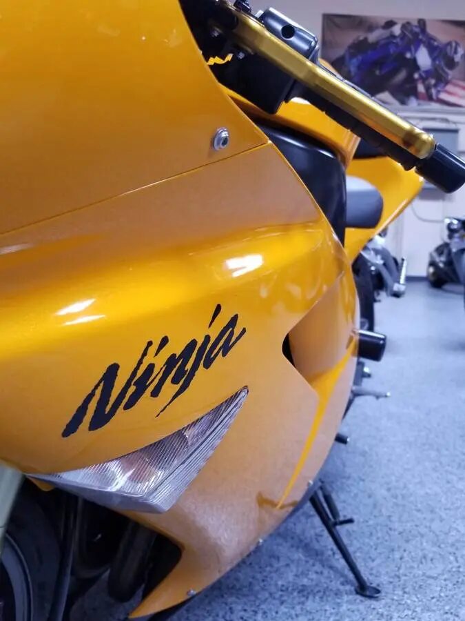 2006 Kawasaki Ninja ZX10R - AK MotorsAK Motors