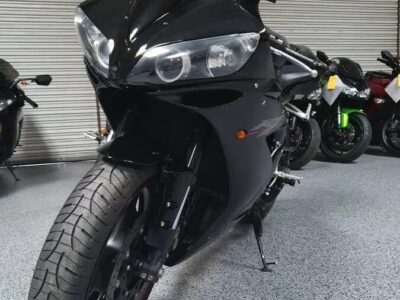 2006 Yamaha R1 RAVEN