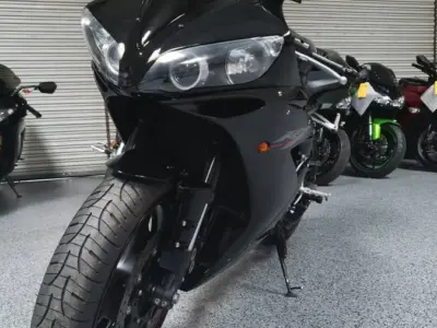 2006 Yamaha R1 RAVEN