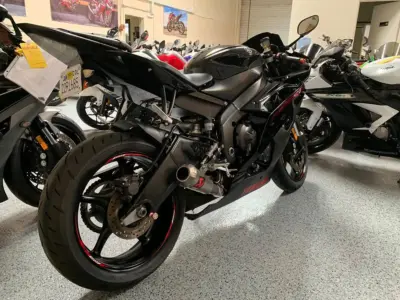 2015 Yamaha R6 RAVEN