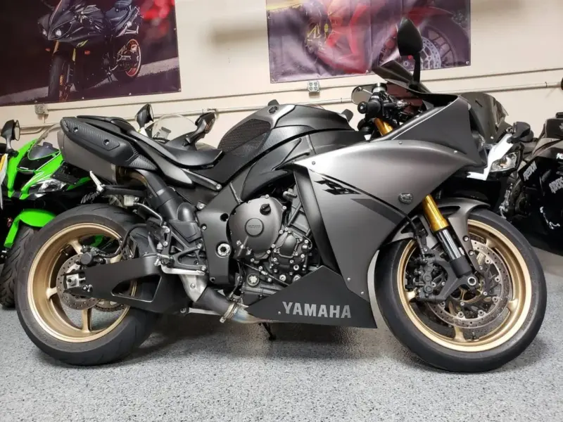 2014 Yamaha R1 Crossplane