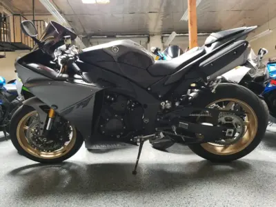2014 Yamaha R1 Crossplane