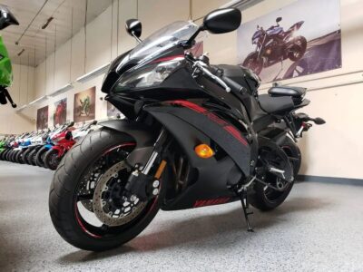 2015 Yamaha R6 RAVEN