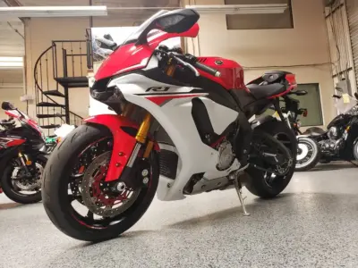 2015 Yamaha R1
