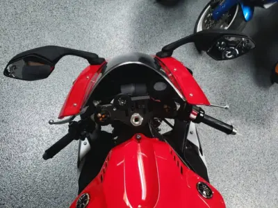 2015 Yamaha R1