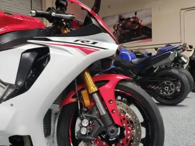 2015 Yamaha R1